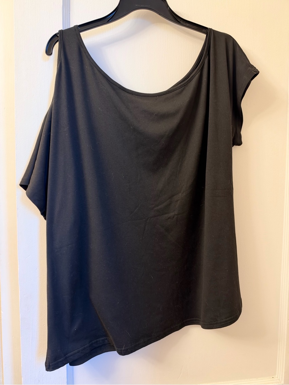 SHEIN Black Asymmetric One-Shoulder Short Sleeve Top